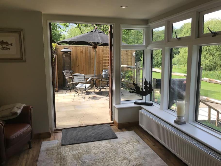 Halfmoon Lodge @ Knights Hole Wheelchair Access Cranbrook Exterior foto